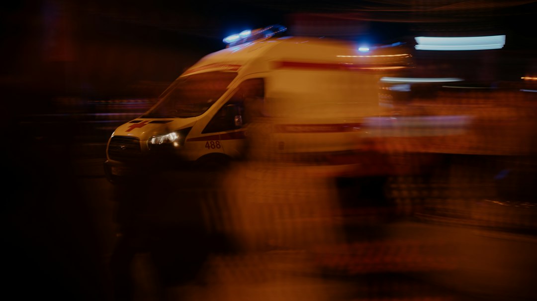 Ambulance circulant de nuit : contexte des gardes et de la vigilance en transport sanitaire