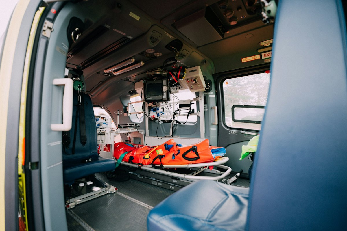 Transmission ambulancière : pourquoi une structure courte évite les oublis